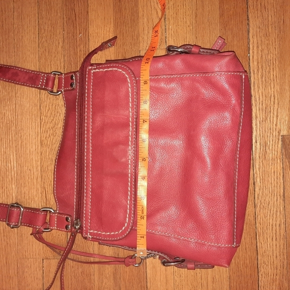 Fossil Red Crossbody Bag Purse - Excellent Used Condition. - Picture 7 of 8